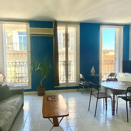 Vieux Port Maritime De 72m² Et Balcon Marsilya